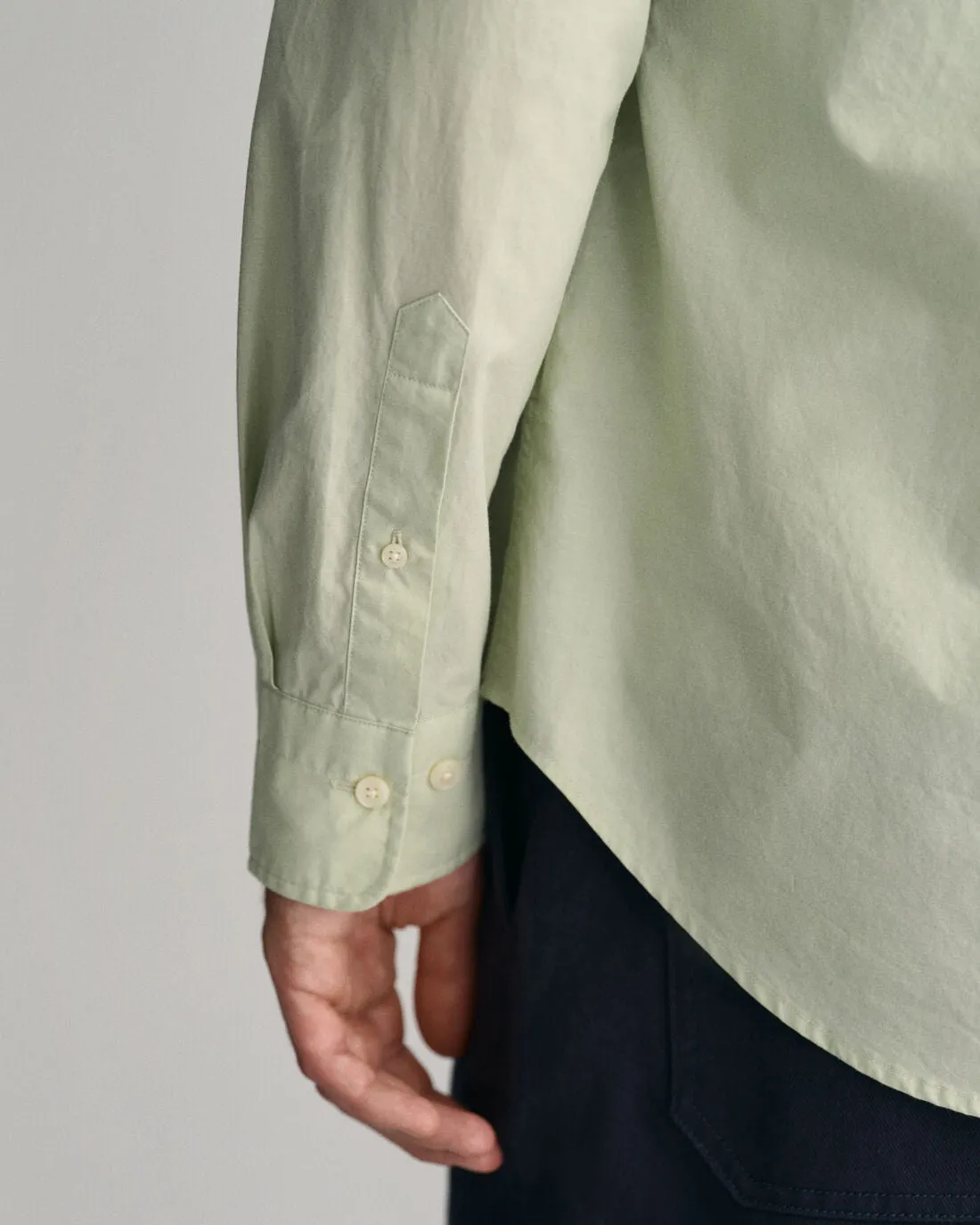 Gant Men Green Solid Spread Collar Long Sleeves Shirt