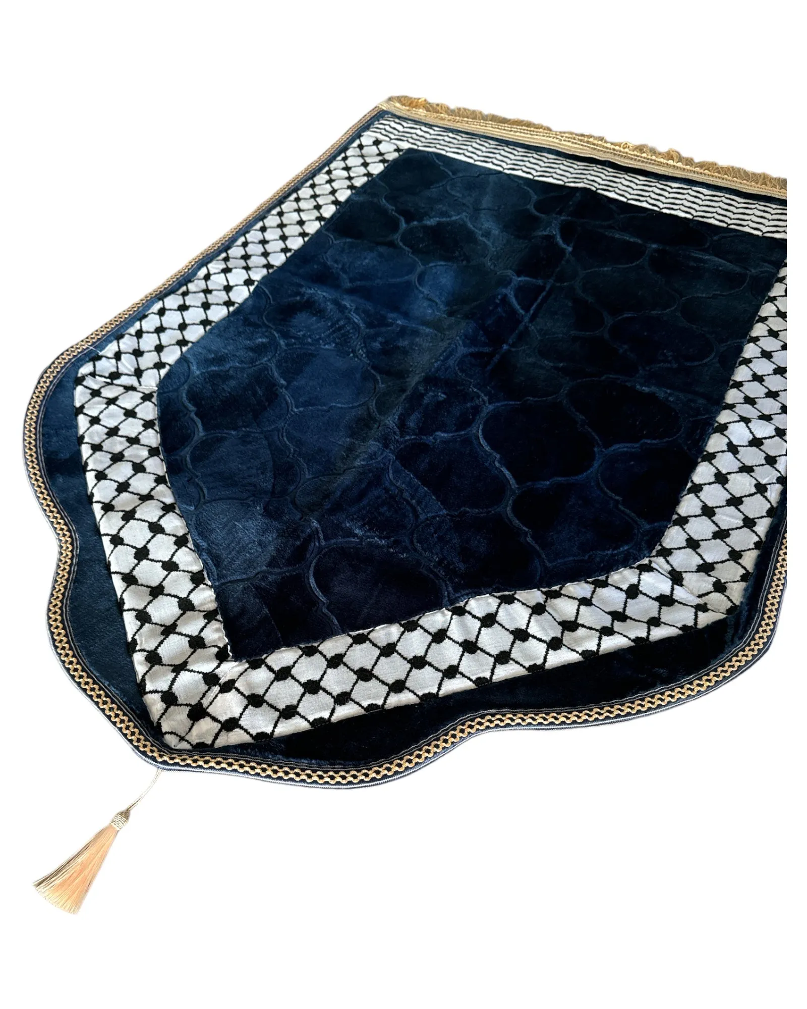 Heritage Elegance: Hand Made Bespoke Keffiyeh Prayer Mats