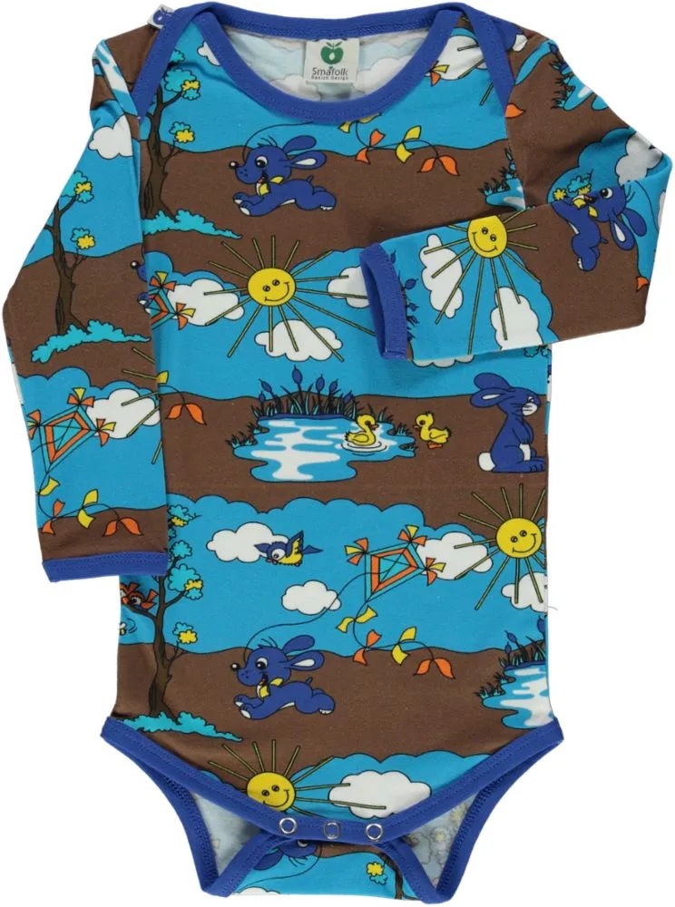 Long-sleeved baby body with fall landscape