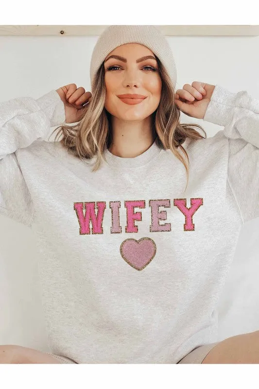 WIFEY GRAPHIC SWEATSHIRT PLUS SIZE